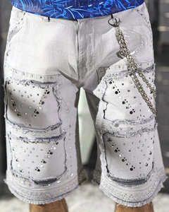 Shorts Bermuda en jean blanc pour homme, taille haute, déchirés, style punk, avec braguette boutonnée et cloutés - Product Image 3