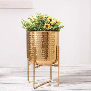 Soporte para Macetas de Hierro Decorativo Pequeño, Moderno y Duradero, Chapado en Oro Personalizado, Venta al por Mayor para Uso en Jardín y Hogar, Embalado en Cajas - Product Image 4