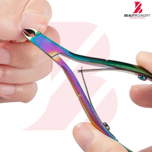 Ensemble de 4 pinces à cuticules de couleur arc-en-ciel, en acier inoxydable multicolore, pour enlever les peaux mortes, kit professionnel pour les ongles - Product Image 4