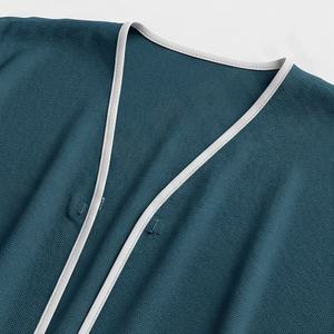 Abaya al por Mayor OEM, Vestido Musulmán de Tres Piezas con Mangas de Murciélago, Brillante y Elegante, Ropa de Moda de Alta Calidad para Mujer - Product Image 4