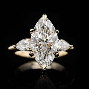 Anillo de Moissanita en Forma de Pera de 5 Quilates con Tres Piedras, Plata de Ley 925, Anillo de Compromiso Único y de Lujo para Mujer, Directo de Fábrica - Product Image 2