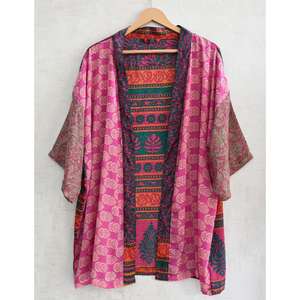 Kimono de Seda Indio Hecho a Mano para Mujer, Corto, Estampado, para Playa, Spa, Salón o Dormitorio - Product Image 1