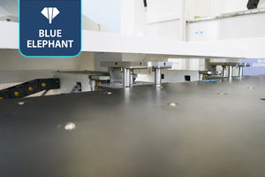 เครื่องเจาะซีเอ็นซีหกหัวอัตโนมัติ ความเร็วสูง สำหรับงานผลิตเฟอร์นิเจอร์ไม้ แบบแนวตั้งและแนวนอน พร้อมโต๊ะกลับ - Product Image 3