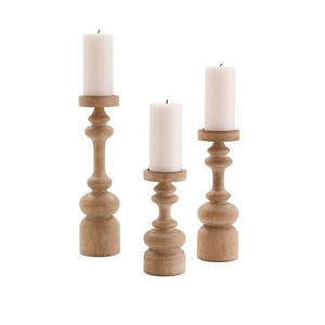 Porte-bougie en bois artistique, décoration rustique pour la maison, accent décoratif pour la table à manger, le salon et les intérieurs chaleureux et confortables - Product Image 3