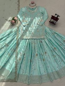 Conjunto de Lehenga Anarkali Maxi Bordado Verde Menta, Vestido de Satén con Mangas Largas y Volantes, con Dupatta de Tela de Red, para Bodas y Banquetes - Product Image 2