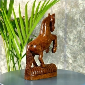 Escultura de Caballo de Madera Hecha a Mano, Figura de Animal Tallada, Diseño Tradicional, Decoración de Mesa, Adorno para Sala de Estar - Product Image 3