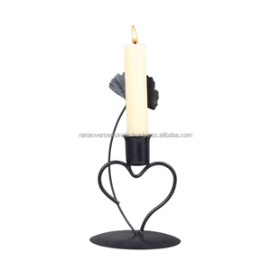 Bougeoir en métal fabriqué à la main Design élégant et robuste pour les événements de décoration intérieure et les centres de table de différentes tailles - Product Image 1