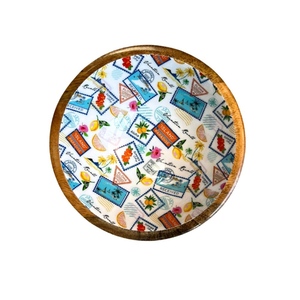 Tazón de madera para servir con diseño de animales de la selva y hojas tropicales, hecho a mano para servir comida, fiestas, bodas, regalos. - Product Image 3