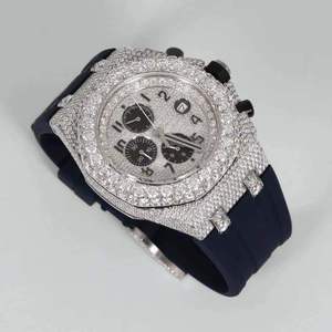 Reloj Mecánico Clásico Unisex con Diamante Moissanite de Corte Redondo, Correa de Aleación y Goma, Esfera de Cristal, Ligero, Moderno y de Lujo - Product Image 5