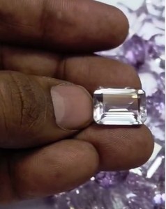Lot de 130 pierres précieuses naturelles d'améthyste bleue, coupes ovales et octogonales 13x10mm, 16x12mm, 18x13mm, 1140 carats, Iroc Sales Rose De France - Product Image 2