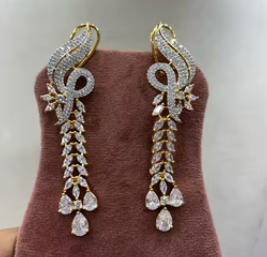 Boucles d'oreilles à la mode pour femmes et filles Boucles d'oreilles à la mode en grappe de perles Boucles d'oreilles de luxe Fêtes de fiançailles et d'anniversaire - Product Image 2