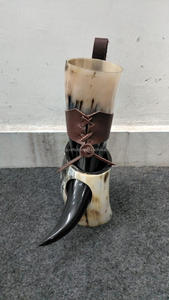 Jarra de Cuerno Vikingo Orgánica Hecha a Mano, Jarra Pulida con Diseño de Dragón Animal, para Cerveza, Mead, Bebidas Medievales Ecológicas para Amantes de la Cultura Medieval - Product Image 5