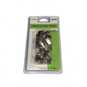 Clip Moderno de Plástico Negro para Cortinas, Accesorio para Rieles y Soportes de Cortinas - Product Image 3