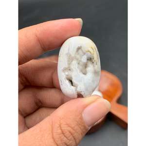 Piedra Natural de Dendrita Blanca Pulida de 2-3 cm, Gema para Joyería, Diseño Artesanal, Colección de Piedras - Product Image 3