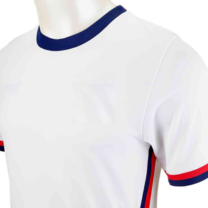 เสื้อฟุตบอลพรีเมียมขายส่ง รับปักลายตามสั่ง ผู้ผลิต OEM ผ้าโพลีเอสเตอร์ ผู้จัดจำหน่ายชุดฟุตบอลทั่วโลก - Product Image 3