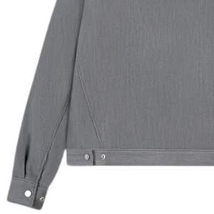 Chaqueta Entallada con Bolsillo de Parche para Hombre en Gris con Diseño Moderno y Tela de Alta Calidad, Detalles Elegantes con Botones - Product Image 4