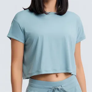 Camiseta Corta de Mujer de Alta Calidad, 240 GSM, Cuello Redondo, 100% Algodón, Holgada, con Logotipo Personalizado, Ecológica, para Entrenamiento - Product Image 2