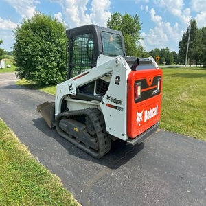 Venta al por mayor de Bobcat T450, minicargadora con diseño de orugas hidráulicas eficiente, equipo duradero para trabajos agrícolas, paisajismo y construcción. - Product Image 4
