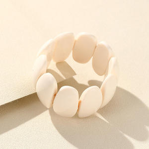 Pulseras de Resina Más Vendidas y Populares. Las pulseras de resina son accesorios versátiles que se utilizan como joyería llamativa y a la vanguardia de la moda. 2026. - Product Image 4