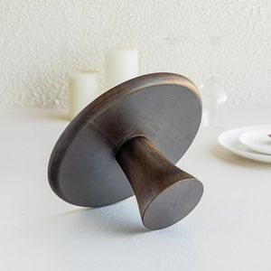 Support à gâteau en bois artisanal rond, présentoir à dessert par Aqudus Saleem, modèle Aq145, pour table de fête, décoration de cuisine - Product Image 2