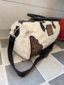 Bolsos de Cuero Metálico Tallados a Mano, Bolsa Hecha a Mano, Bolsa de Viaje Unisex, Bolsa Grande de Cuero con Pelo, Multiusos - Product Image 2