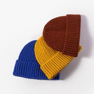 Bonnets en tricot côtelé personnalisés en acrylique pour les marques de streetwear américaines, fournisseur en gros, faible MOQ - Product Image 4