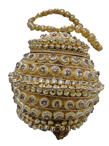 Sac de soirée à rabat en maille métallique en laiton avec porte-monnaie en pierre et bandoulière métallique, capacité compacte - Lowellcraft.com - Product Image 5