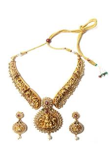 Conjunto de Joyería Étnica de Latón Plateado con Circones y Kundan para Novia, Compromiso, Boda, Fiesta, Regalo: Collar Gargantilla, Pendientes Colgantes y Tikka - Product Image 2