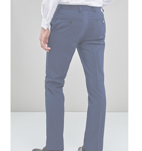 Chinos mi-longs en coton biologique écologique bleu marine, coupe ajustée, extensibles, avec fermeture éclair, anti-boulochage, respirants, infroissables et légers - Product Image 3
