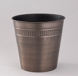 Poubelle en métal qui crée une impression raffinée dans les zones d'accueil, la finition soignée rehausse son attrait esthétique général. - Product Image 6