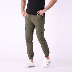 กางเกงคาร์โก้สีเขียวมะกอกสำหรับผู้ชาย เอวยางยืด มีกระเป๋าหลายช่อง สไตล์ลำลอง ระบายอากาศได้ดี ผลิตจากผ้าโพลีเอสเตอร์ผสมฝ้าย - Product Image 1