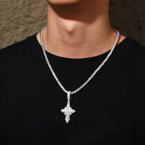 Pendentif croix unisexe en acier inoxydable plaqué rhodium avec micro-incrustation de moissanite, breloque hip-hop pour cadeau chrétien et fête - Product Image 1