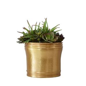 Macetero de Metal con Acabado de Latón, Accesorios Decorativos para el Hogar y el Jardín - Product Image 1