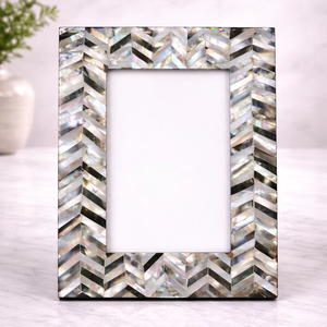 กรอบรูปแนวตั้งหรูหราประดับเปลือกหอยมุก งานฝีมือฝังเปลือกหอยลายเชฟรอน ของตกแต่งบ้านตั้งโต๊ะ ของขวัญ - Product Image 1