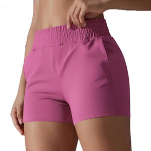 Shorts de sport roses taille haute pour femme avec logo personnalisé, poches, séchage rapide, en polyester tricoté, taille élastique, coupe régulière, fourniture OEM - Product Image 1