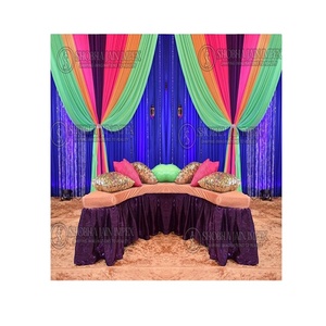 Scène de nuit intérieure moderne et tendance en bois pour l'agencement de la cérémonie Mehndi - Product Image 1