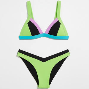 Maillot de bain bikini deux pièces côtelé sexy pour femme avec haut triangle et bas string échancré - Product Image 2