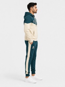 Chándal deportivo premium para hombre con tela suave, costuras duraderas y ajuste cómodo para uso activo diario. - Product Image 4