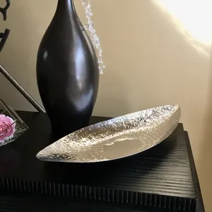Moderno Cuenco Decorativo de Metal, Centro de Mesa Hecho a Mano de Primera Calidad para la Mesa del Comedor, Cuenco Artístico de Cerámica Seguro y Plateado - Product Image 3