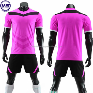 Maillot de football unisexe jaune et noir à manches courtes, col en V, en polyester anti-humidité, uniforme imprimé par transfert thermique, personnalisable pour équipe - Product Image 6