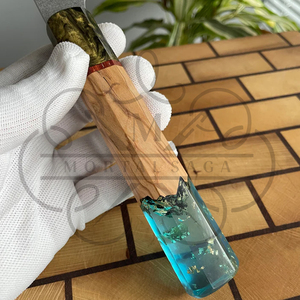 มีดล่าสัตว์ใบตายทำมือจากอีพ็อกซี่เรซิ่นและด้ามไม้ – เครื่องมือเอาตัวรอดสำหรับตั้งแคมป์กลางแจ้งระดับพรีเมียมพร้อมดีไซน์ศิลปะที่เป็นเอกลักษณ์ - Product Image 3