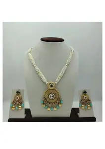 Ensemble de collier de perles indien traditionnel avec pendentif en or, pierres vertes et rouges et boucles d'oreilles assorties, bijoux ethniques de mariée - Product Image 2