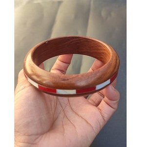 Bracelet en bois de luxe incrusté, fait main, accessoire de mode artisanal - Product Image 1