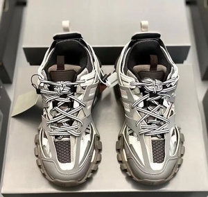 Chaussures de Luxe pour Hommes et Femmes – Qualité Supérieure, Chaussures de Créateur, Marques Célèbres, Baskets Originales avec Logo, Vente en Gros pour Hommes 2026 - Product Image 5