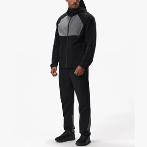 Chaqueta Deportiva Negra con Capucha para Hombre, Cortavientos, Manga Larga, Diseño Color Block, Ligera, de Poliéster, para Primavera, Corte Regular - Product Image 1