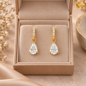 ต่างหูเพชรทรงหยดน้ำแบบ Pear Cut Lab Grown Diamond ประดับด้วยเพชรทรงกลม |   เครื่องประดับทองคำแท้ 9K 14K 18K - Product Image 4