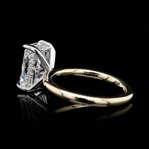 ผู้จัดจำหน่ายเครื่องประดับดีไซน์เนอร์ VVS DIAM แหวนมอสซาไนต์ทอง 14K ทรงเรเดียนท์คัท ประดับเพชรแบบซ่อนด้วยลวดลายพาเว่  ฐานสี่กรงเล็บ  แหวนที่ได้รับการรับรอง - Product Image 2