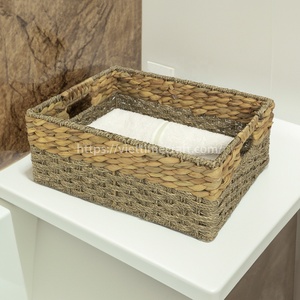 Panier de rangement durable en matériaux naturels mixtes, jonc de mer tissé et jacinthe d'eau Panier à linge Vente en gros Fabricant du Vietnam - Product Image 2