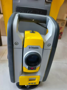 VENTES FLASH : Station totale robotisée industrielle Trimble RTS771 avec contrôleur FieldLink et accessoires - Product Image 2