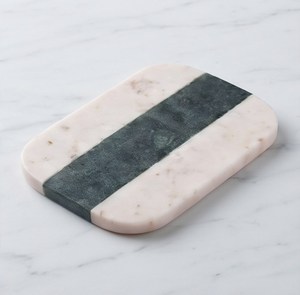 Planche à découper élégante en marbre blanc rectangulaire avec bande verte, planche à découper en pierre arrondie - Product Image 4